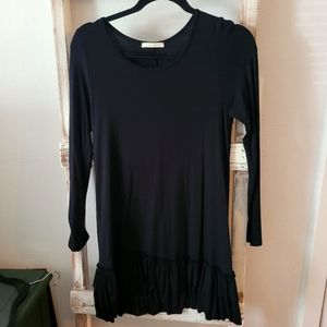 Black Easel dress with ruffel